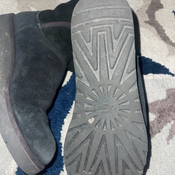 UGG Cory Boot - Picture 5 of 9